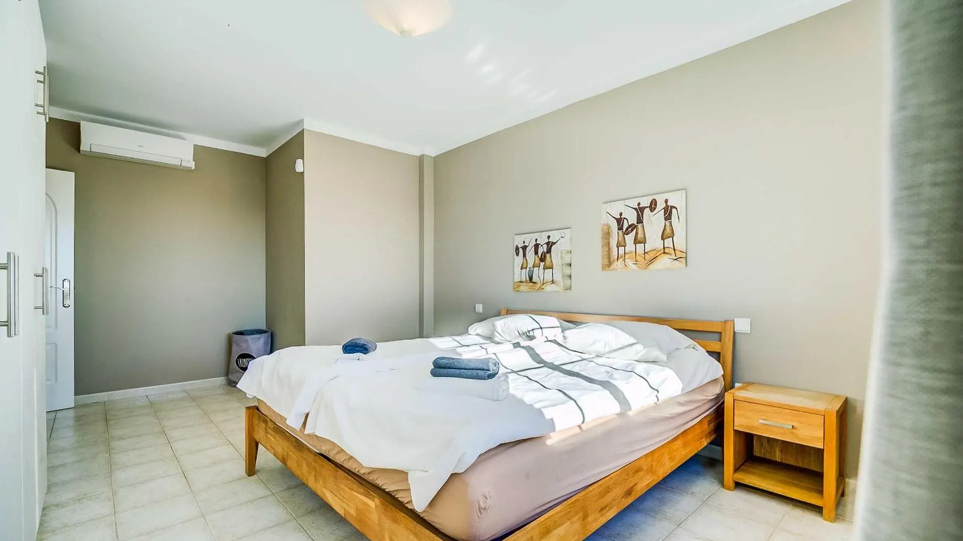 108-Villa, 2 Minutes Walk To The Beach, Heated Pool Malaga