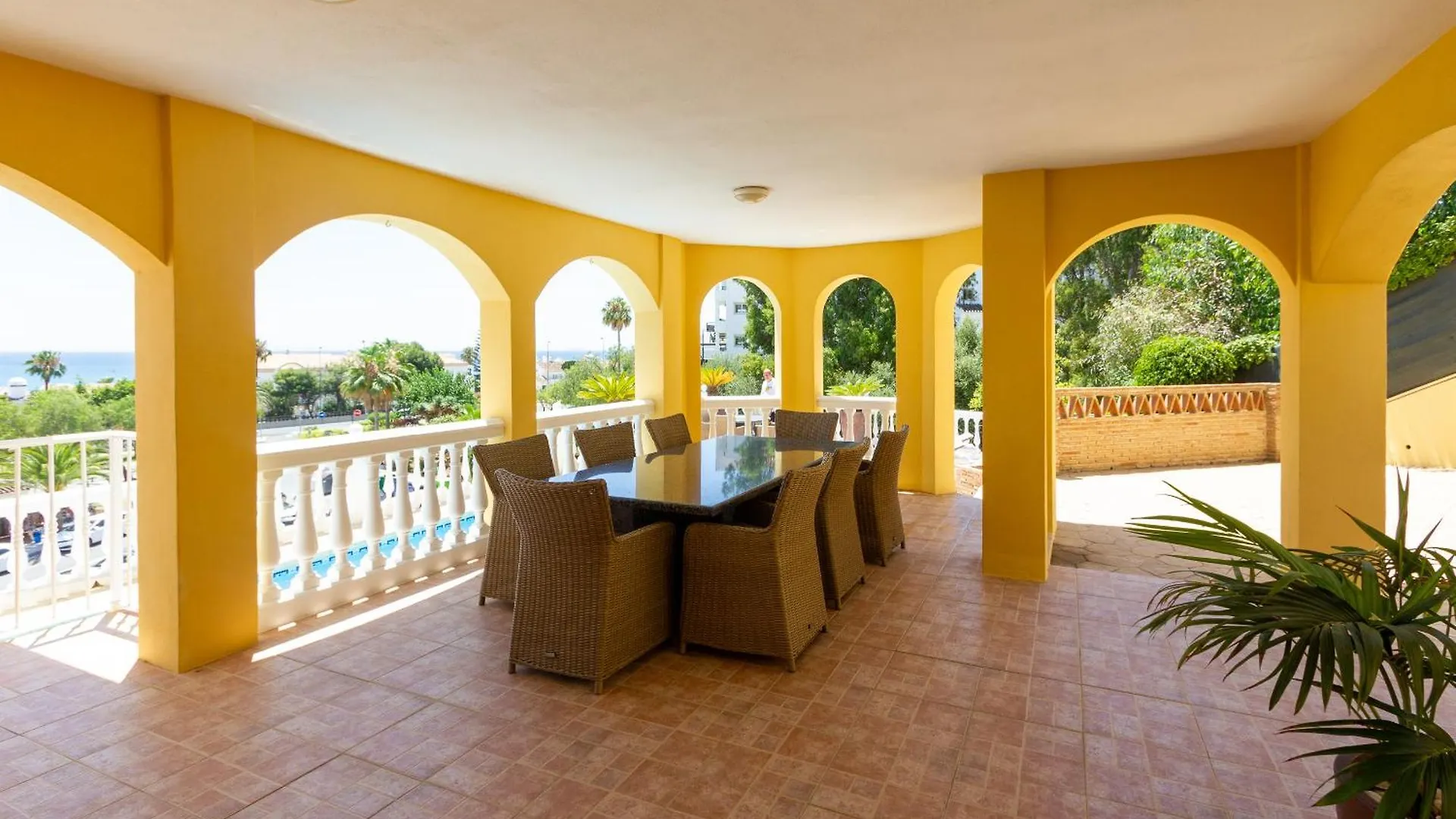 108-Villa, 2 Minutes Walk To The Beach, Heated Pool Malaga Villa