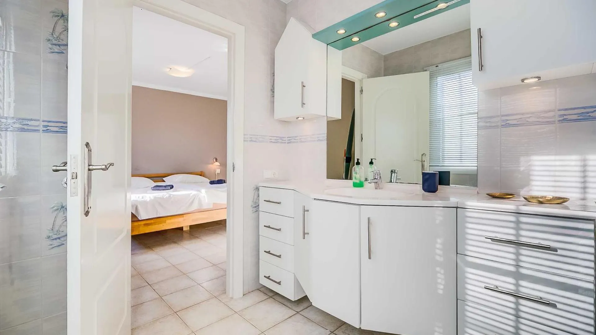 Villa 108-Villa, 2 Minutes Walk To The Beach, Heated Pool Malaga
