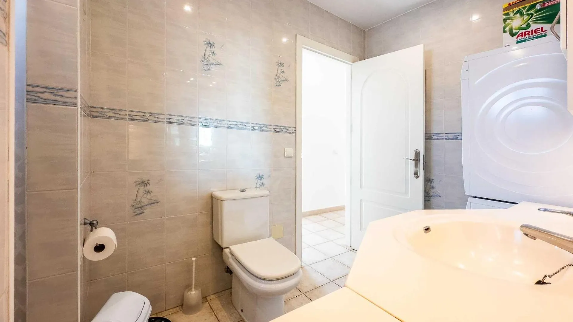 108-Villa, 2 Minutes Walk To The Beach, Heated Pool Malaga 0*,  Spain