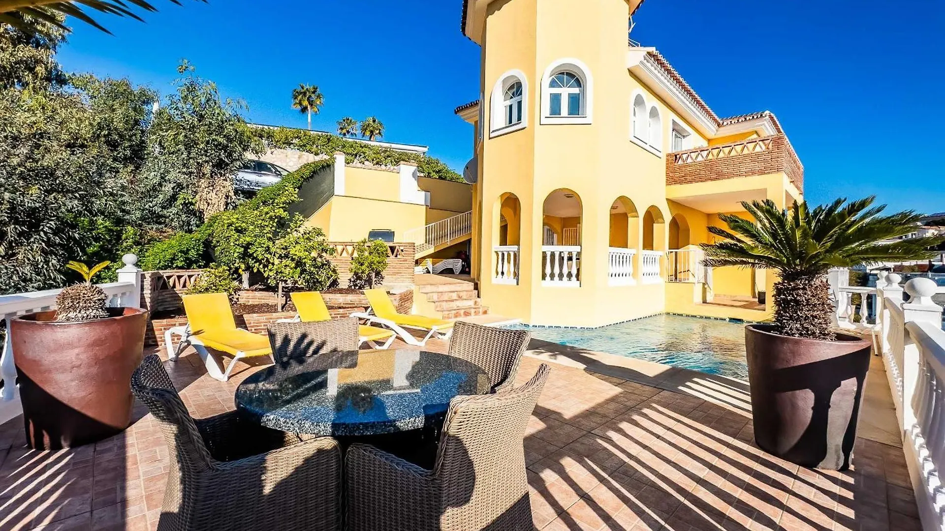 Villa 108-Villa, 2 Minutes Walk To The Beach, Heated Pool Malaga Spain